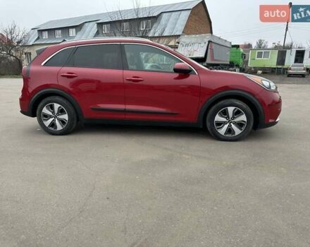 Червоний Кіа Niro, об'ємом двигуна 1.58 л та пробігом 168 тис. км за 14900 $, фото 4 на Automoto.ua