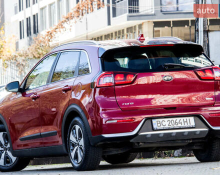 Красный Киа Niro, объемом двигателя 1.58 л и пробегом 56 тыс. км за 14500 $, фото 23 на Automoto.ua