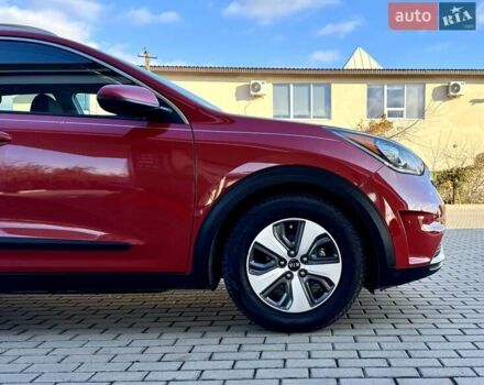 Красный Киа Niro, объемом двигателя 1.59 л и пробегом 115 тыс. км за 16900 $, фото 22 на Automoto.ua