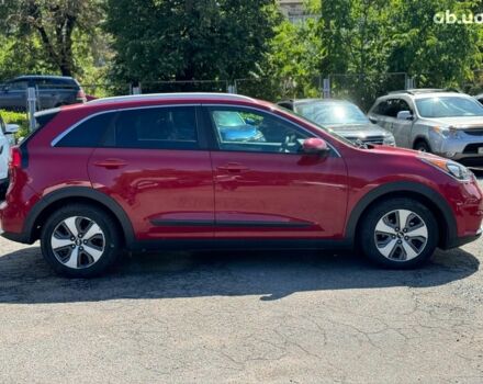 Красный Киа Niro, объемом двигателя 1.6 л и пробегом 82 тыс. км за 17290 $, фото 3 на Automoto.ua