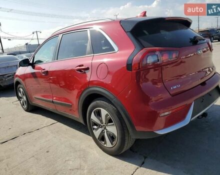 Красный Киа Niro, объемом двигателя 1.58 л и пробегом 163 тыс. км за 3000 $, фото 1 на Automoto.ua