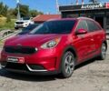 Красный Киа Niro, объемом двигателя 1.6 л и пробегом 82 тыс. км за 17290 $, фото 1 на Automoto.ua