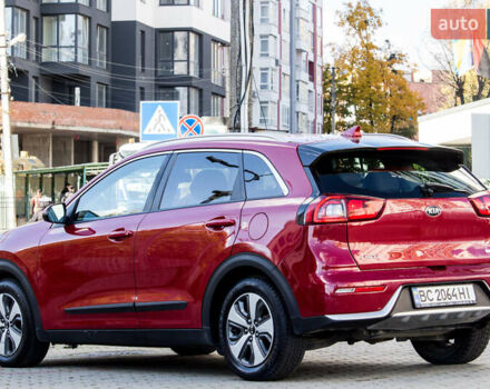 Красный Киа Niro, объемом двигателя 1.58 л и пробегом 56 тыс. км за 14500 $, фото 16 на Automoto.ua
