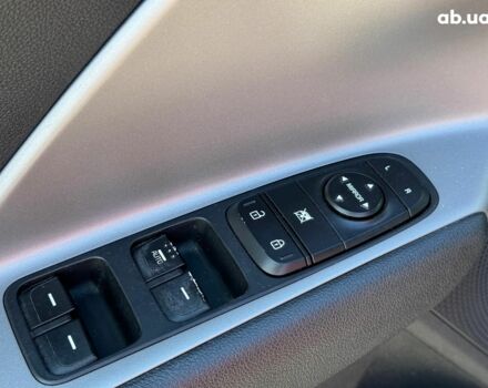 Красный Киа Niro, объемом двигателя 1.6 л и пробегом 82 тыс. км за 17290 $, фото 16 на Automoto.ua