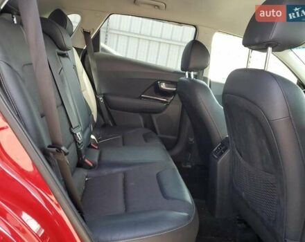 Красный Киа Niro, объемом двигателя 1.58 л и пробегом 163 тыс. км за 3000 $, фото 9 на Automoto.ua