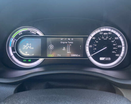 Красный Киа Niro, объемом двигателя 1.58 л и пробегом 59 тыс. км за 15500 $, фото 16 на Automoto.ua