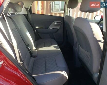 Кіа Niro 2017 у Львові на Automoto.ua Червоний Кіа Niro, об'ємом двигуна 1.58 л та пробігом 137 тис. км за 3000 $, фото 9 на Automoto.ua