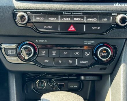 Красный Киа Niro, объемом двигателя 1.6 л и пробегом 82 тыс. км за 17290 $, фото 33 на Automoto.ua