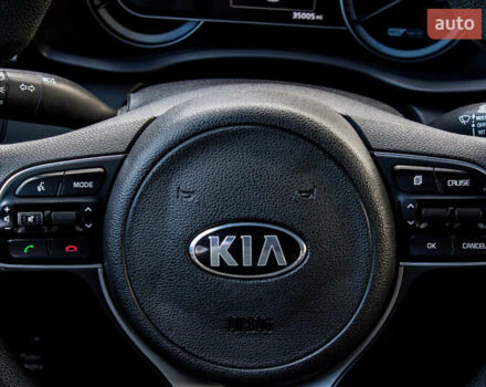 Красный Киа Niro, объемом двигателя 1.58 л и пробегом 56 тыс. км за 14500 $, фото 34 на Automoto.ua