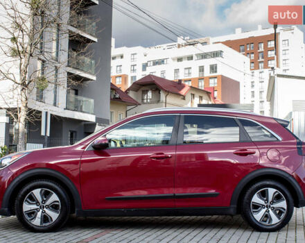 Красный Киа Niro, объемом двигателя 1.58 л и пробегом 56 тыс. км за 14500 $, фото 11 на Automoto.ua