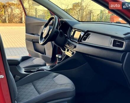 Красный Киа Niro, объемом двигателя 1.59 л и пробегом 115 тыс. км за 16900 $, фото 29 на Automoto.ua