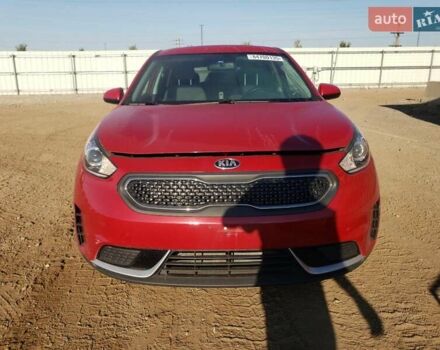 Кіа Niro 2017 у Львові на Automoto.ua Червоний Кіа Niro, об'ємом двигуна 1.58 л та пробігом 137 тис. км за 3000 $, фото 4 на Automoto.ua
