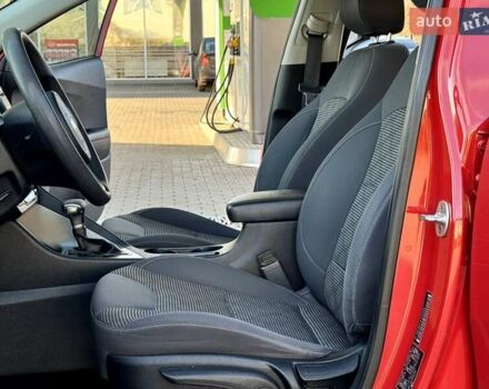 Красный Киа Niro, объемом двигателя 1.59 л и пробегом 115 тыс. км за 16900 $, фото 28 на Automoto.ua