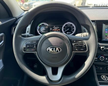 Красный Киа Niro, объемом двигателя 1.6 л и пробегом 82 тыс. км за 17290 $, фото 30 на Automoto.ua