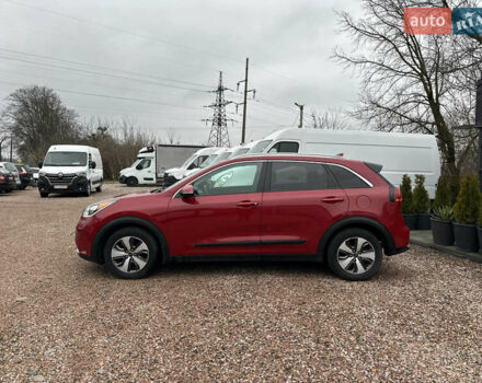 Красный Киа Niro, объемом двигателя 1.58 л и пробегом 190 тыс. км за 13000 $, фото 5 на Automoto.ua