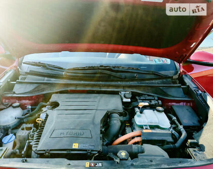 Червоний Кіа Niro, об'ємом двигуна 1.6 л та пробігом 100 тис. км за 16999 $, фото 25 на Automoto.ua