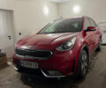 Красный Киа Niro, объемом двигателя 1.58 л и пробегом 417 тыс. км за 15000 $, фото 1 на Automoto.ua
