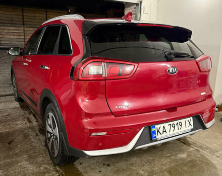 Червоний Кіа Niro, об'ємом двигуна 1.58 л та пробігом 417 тис. км за 15000 $, фото 1 на Automoto.ua