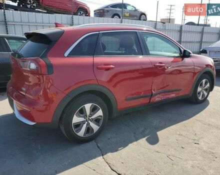 Красный Киа Niro, объемом двигателя 1.58 л и пробегом 163 тыс. км за 3000 $, фото 2 на Automoto.ua