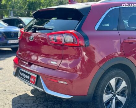 Красный Киа Niro, объемом двигателя 1.6 л и пробегом 82 тыс. км за 17290 $, фото 12 на Automoto.ua