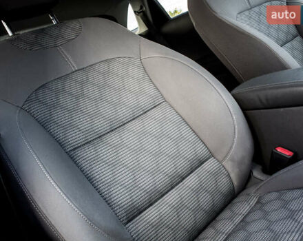 Красный Киа Niro, объемом двигателя 1.58 л и пробегом 56 тыс. км за 14500 $, фото 29 на Automoto.ua