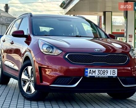Красный Киа Niro, объемом двигателя 1.59 л и пробегом 115 тыс. км за 16900 $, фото 2 на Automoto.ua