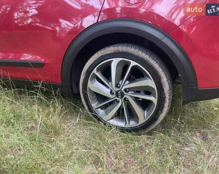 Червоний Кіа Niro, об'ємом двигуна 1.58 л та пробігом 94 тис. км за 17400 $, фото 16 на Automoto.ua