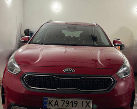 Червоний Кіа Niro, об'ємом двигуна 1.58 л та пробігом 417 тис. км за 15000 $, фото 3 на Automoto.ua