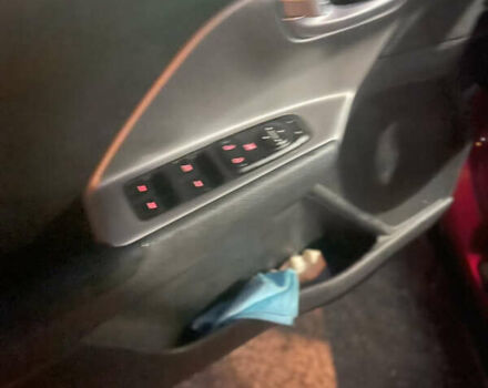 Червоний Кіа Niro, об'ємом двигуна 1.6 л та пробігом 180 тис. км за 12800 $, фото 8 на Automoto.ua
