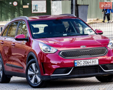 Красный Киа Niro, объемом двигателя 1.58 л и пробегом 56 тыс. км за 14500 $, фото 5 на Automoto.ua