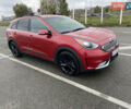 Красный Киа Niro, объемом двигателя 1.58 л и пробегом 119 тыс. км за 17250 $, фото 1 на Automoto.ua