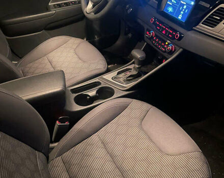Красный Киа Niro, объемом двигателя 1.58 л и пробегом 67 тыс. км за 16300 $, фото 10 на Automoto.ua