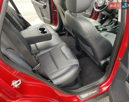 Красный Киа Niro, объемом двигателя 1.58 л и пробегом 119 тыс. км за 17250 $, фото 16 на Automoto.ua