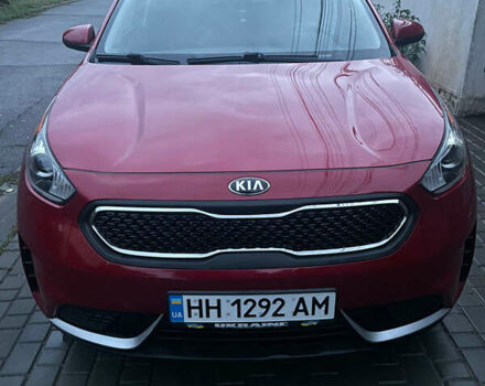 Красный Киа Niro, объемом двигателя 1.58 л и пробегом 67 тыс. км за 16300 $, фото 1 на Automoto.ua