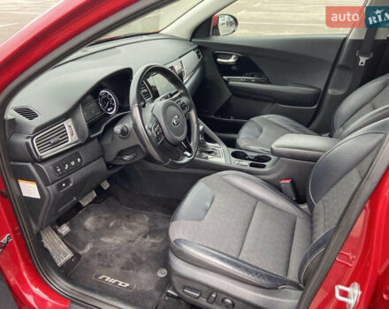 Красный Киа Niro, объемом двигателя 1.58 л и пробегом 119 тыс. км за 16200 $, фото 12 на Automoto.ua