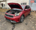 Красный Киа Niro, объемом двигателя 1.58 л и пробегом 109 тыс. км за 14999 $, фото 1 на Automoto.ua