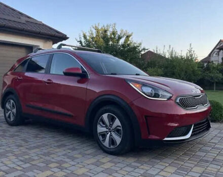 Красный Киа Niro, объемом двигателя 1.58 л и пробегом 123 тыс. км за 14200 $, фото 1 на Automoto.ua
