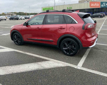 Красный Киа Niro, объемом двигателя 1.58 л и пробегом 119 тыс. км за 16200 $, фото 3 на Automoto.ua