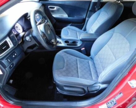 Красный Киа Niro, объемом двигателя 1.6 л и пробегом 40 тыс. км за 12400 $, фото 6 на Automoto.ua