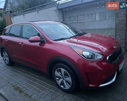 Красный Киа Niro, объемом двигателя 1.58 л и пробегом 67 тыс. км за 16300 $, фото 5 на Automoto.ua