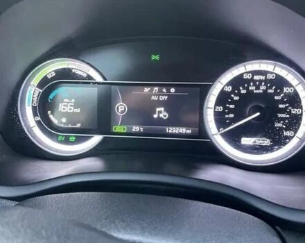 Красный Киа Niro, объемом двигателя 1.58 л и пробегом 123 тыс. км за 14200 $, фото 8 на Automoto.ua