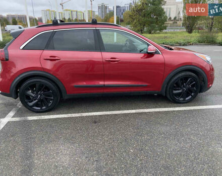 Красный Киа Niro, объемом двигателя 1.58 л и пробегом 119 тыс. км за 16200 $, фото 6 на Automoto.ua