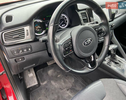 Красный Киа Niro, объемом двигателя 1.58 л и пробегом 119 тыс. км за 17250 $, фото 21 на Automoto.ua