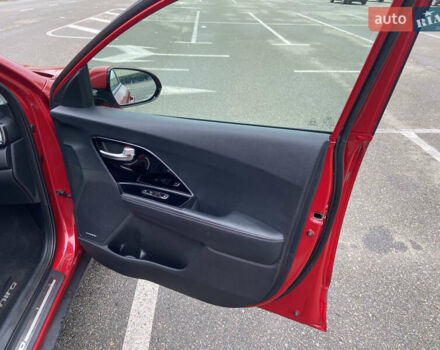 Красный Киа Niro, объемом двигателя 1.58 л и пробегом 119 тыс. км за 17250 $, фото 17 на Automoto.ua