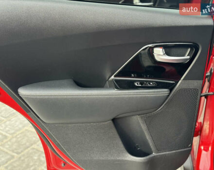 Красный Киа Niro, объемом двигателя 0 л и пробегом 135 тыс. км за 17299 $, фото 42 на Automoto.ua