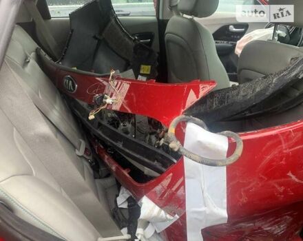 Красный Киа Niro, объемом двигателя 1.6 л и пробегом 67 тыс. км за 13900 $, фото 10 на Automoto.ua