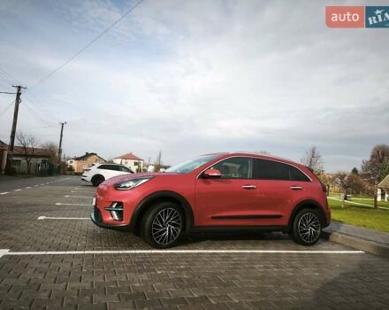 Красный Киа Niro, объемом двигателя 0 л и пробегом 138 тыс. км за 18800 $, фото 21 на Automoto.ua
