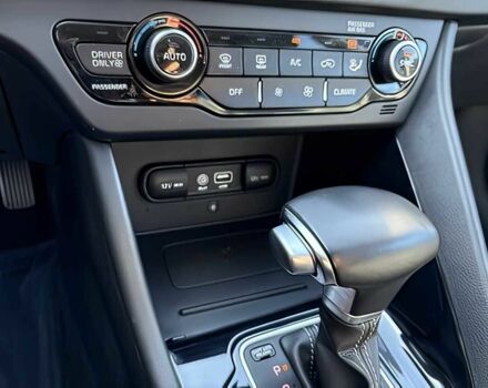 Киа Niro 2019 в Кривом Роге на Automoto.ua Красный Киа Niro, объемом двигателя 1.6 л и пробегом 36 тыс. км за 10000 $, фото 9 на Automoto.ua