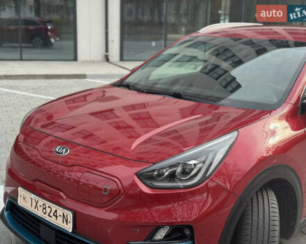 Красный Киа Niro, объемом двигателя 0 л и пробегом 135 тыс. км за 17299 $, фото 9 на Automoto.ua