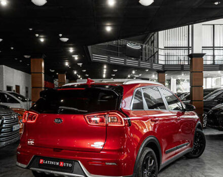 Красный Киа Niro, объемом двигателя 1.58 л и пробегом 163 тыс. км за 14900 $, фото 49 на Automoto.ua